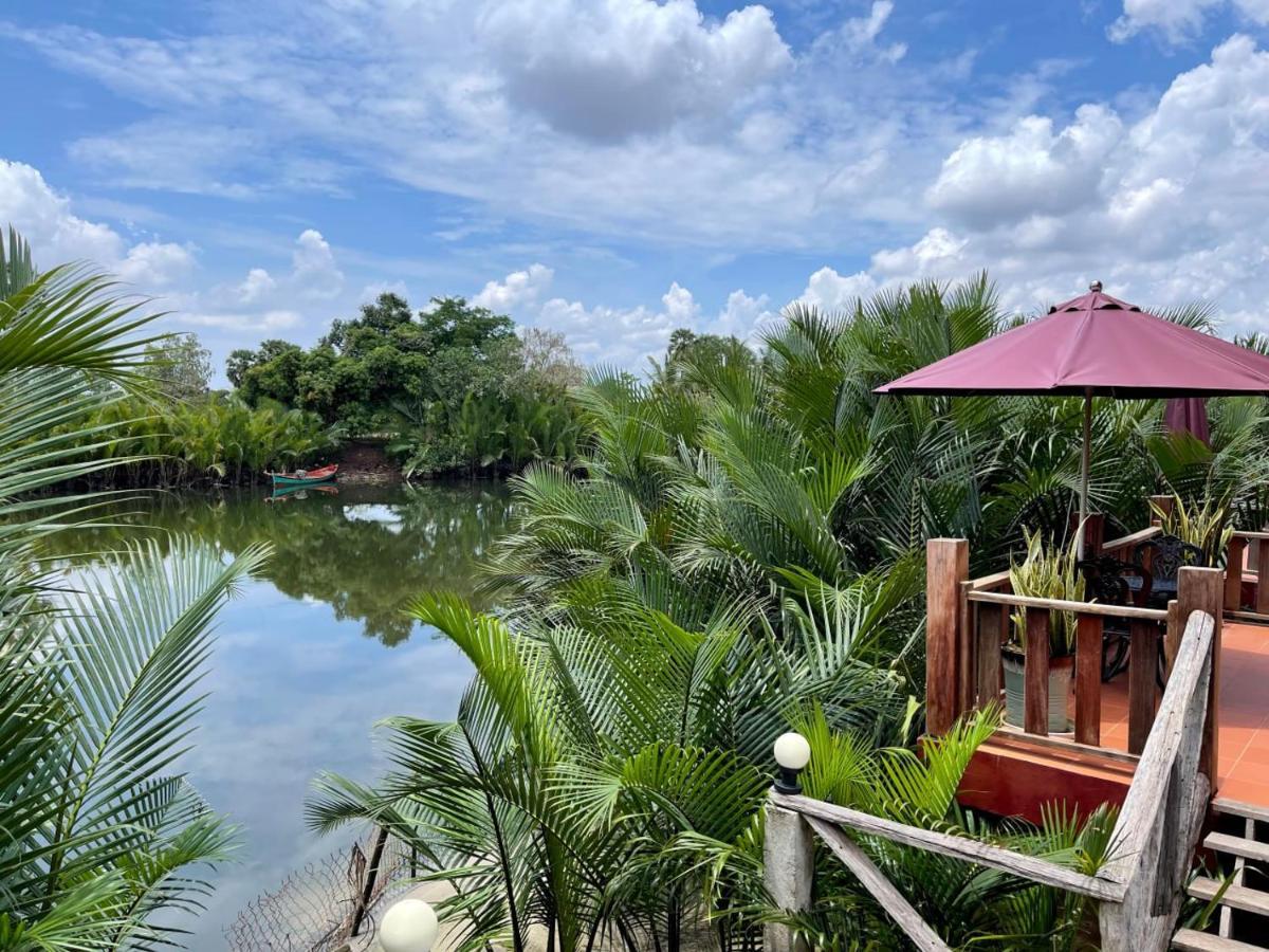 Lodge Moni Essara Kampot Buitenkant foto